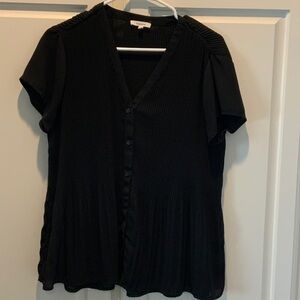 Pleione Elegant Black V-Neck Blouse